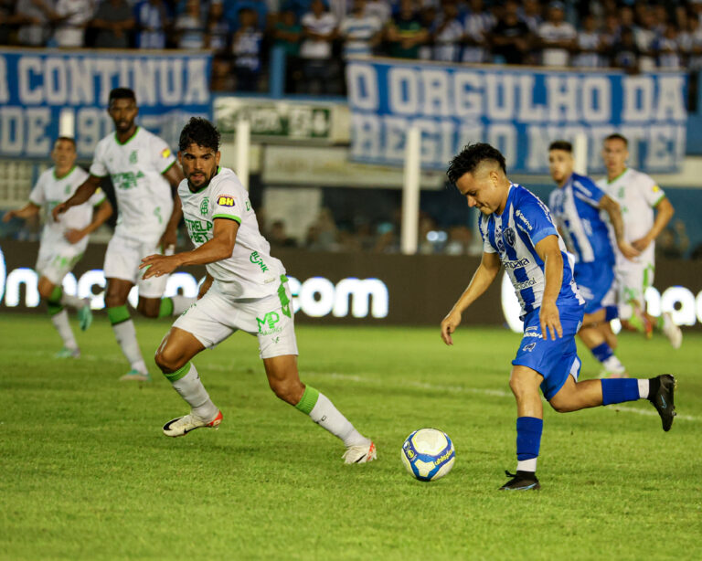 Paysandu bate América